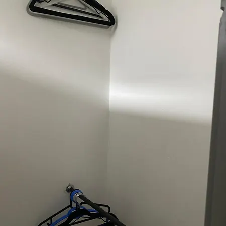Modern In The Heart Of Town Apartman